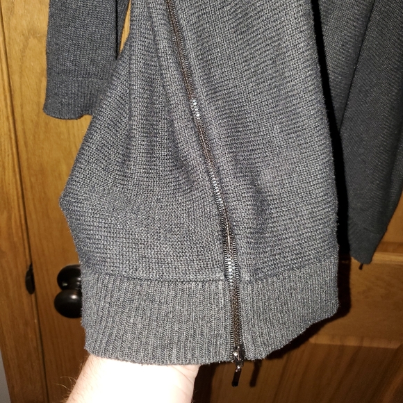 Lane Bryant Sweater. Size 18/20. - Picture 3 of 5